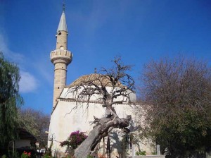 AlaC3A7atC4B1-HacC4B1-MemiC59F-AC49Fa-Cami-300x224-2 Alaçatı Hacı Memiş Ağa Cami