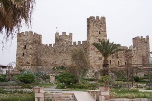 C387andarlC4B1-Kalesi-300x199-2 Çandarlı Kalesi