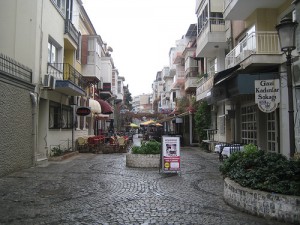 Gazi-KadC4B1nlar-SokaC49FC4B1-300x225-2 Gazi Kadınlar Sokağı