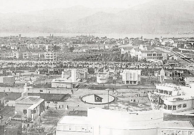fuar-sahnesinde-yildiz-savaslari-1503093629725-2 Fuar sahnesinde yıldız savaşları