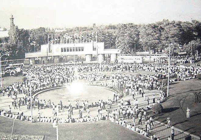 naziler-de-krallar-da-fuarin-konuguydu-1502919409657-2 Naziler de krallar da Fuar’ın konuğuydu